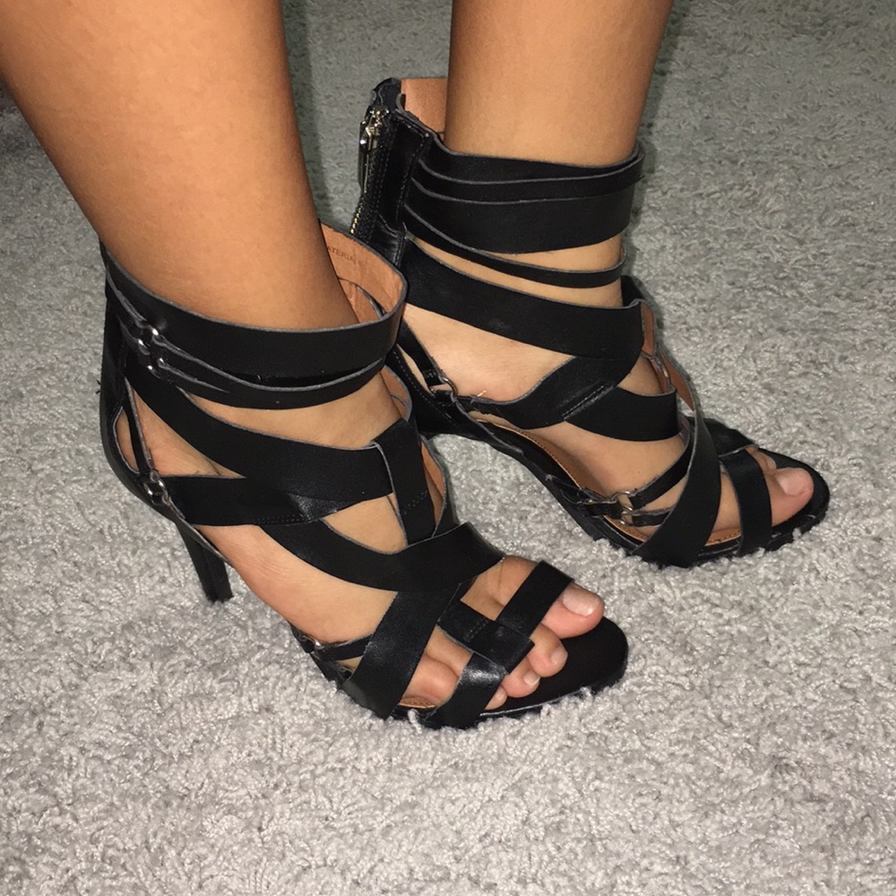 Strappy black sandal